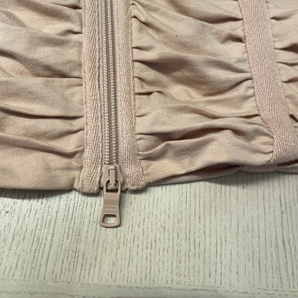 Armani Exchange, Ruched Skin Tight zip up turtleneck top Sz S Like New - Picture 12 of 13